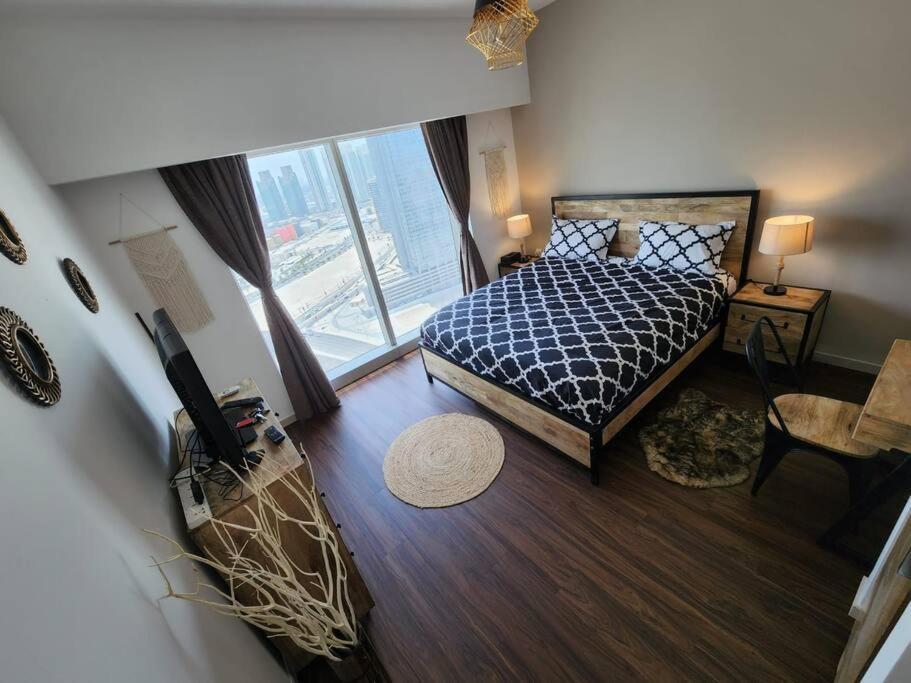 Apartament Cozy 1BR in Iconic Tower Abu Zabi Zewnętrze zdjęcie