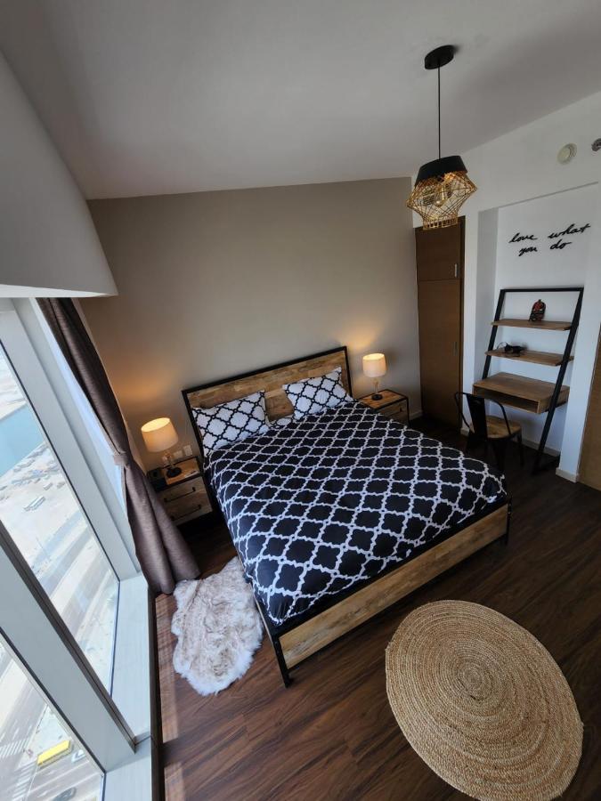 Apartament Cozy 1BR in Iconic Tower Abu Zabi Zewnętrze zdjęcie
