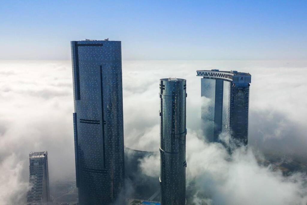 Apartament Cozy 1BR in Iconic Tower Abu Zabi Zewnętrze zdjęcie