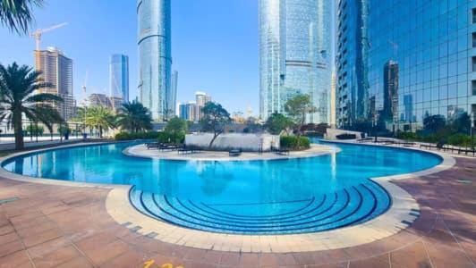 Apartament Cozy 1BR in Iconic Tower Abu Zabi Zewnętrze zdjęcie